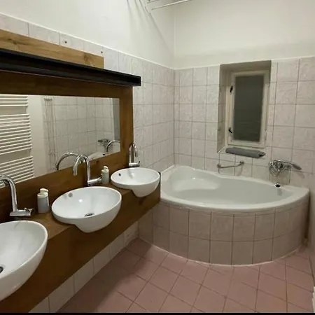 Red&Black Apartment City Centr, Na Hradbach 118 Ostrava Exterior photo