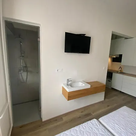 Red&Black Apartment City Centr, Na Hradbach 118 Ostrava Exterior photo
