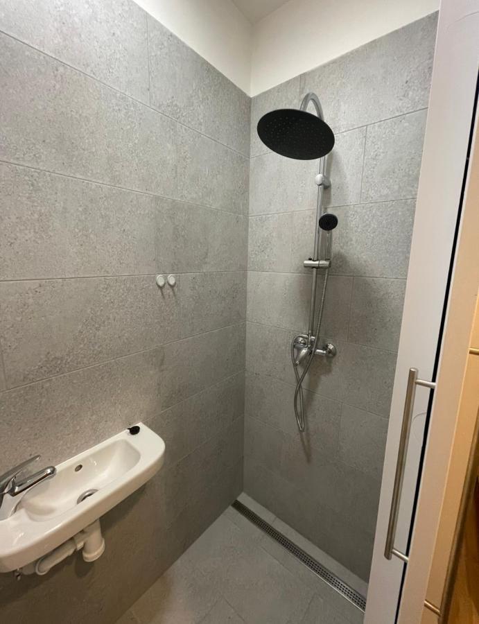 Red&black Centr, Na Hradbach 118 Appartement